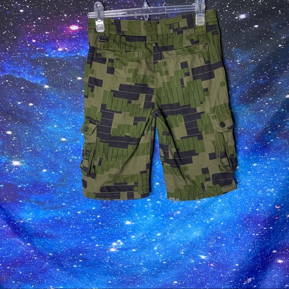 Shaun White- Green Cargo Shorts size 10 - Picture 4 of 14